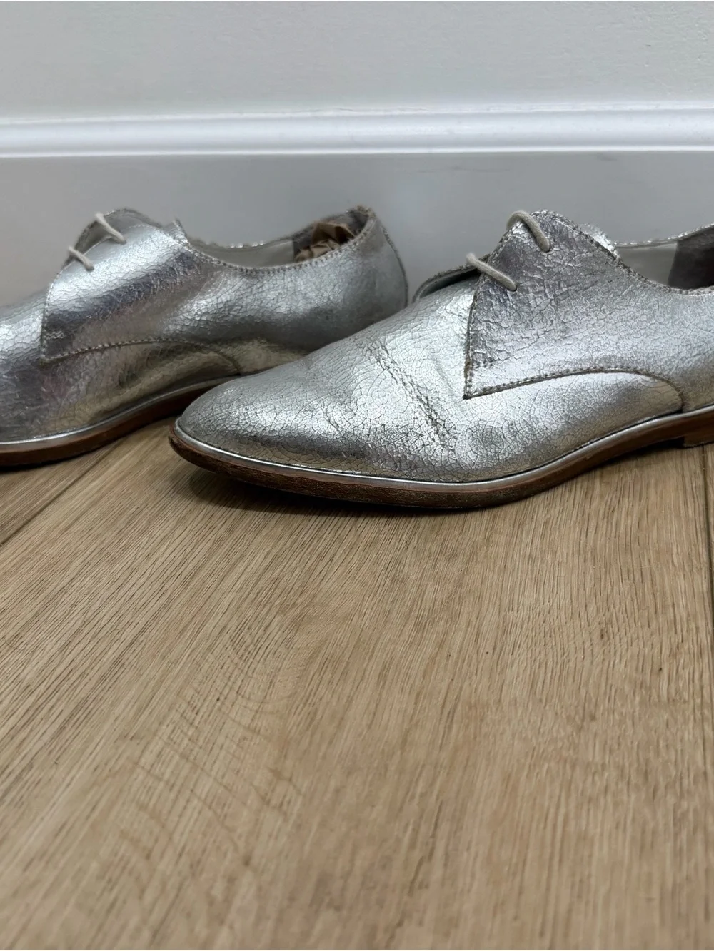 Veronique Branquinho Silver Lace-Up Flats / Oxford Shoes